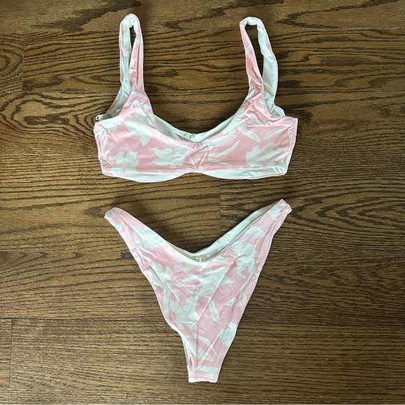 L*Space Paradise Blooms Bikini Set, Lizzie Top & Cabana Bottom, NWT - Picture 8 of 16